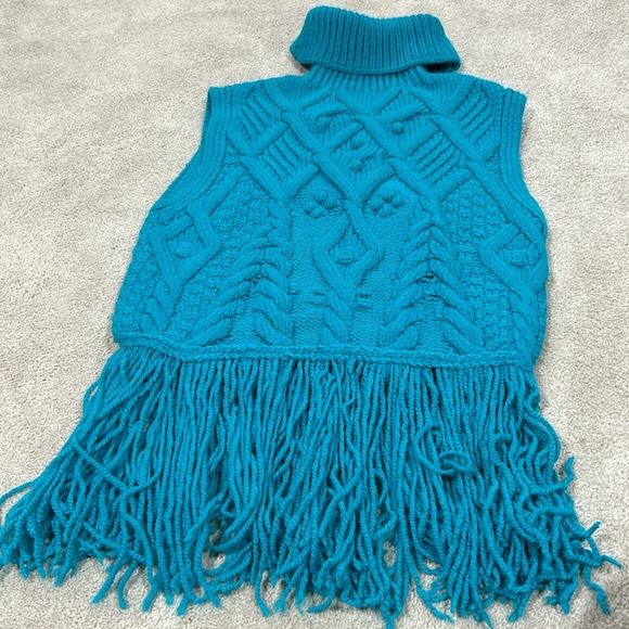 Women’s Zara turquoise cable knit fringe  sweater vest size Sm - Picture 4 of 5